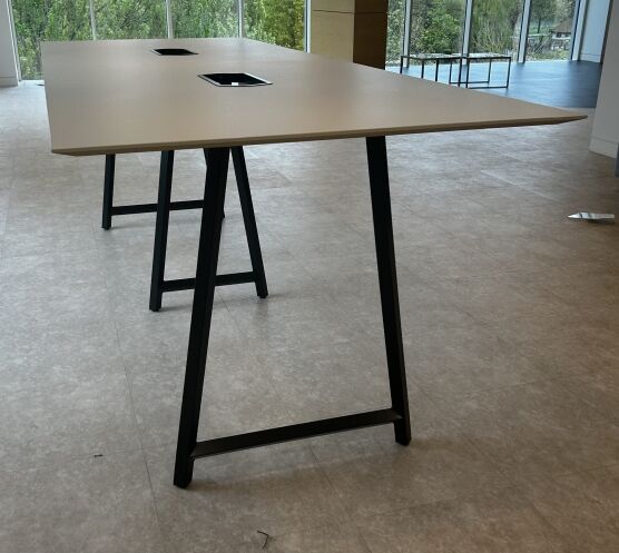 Frovi Relic High Collaborative Table