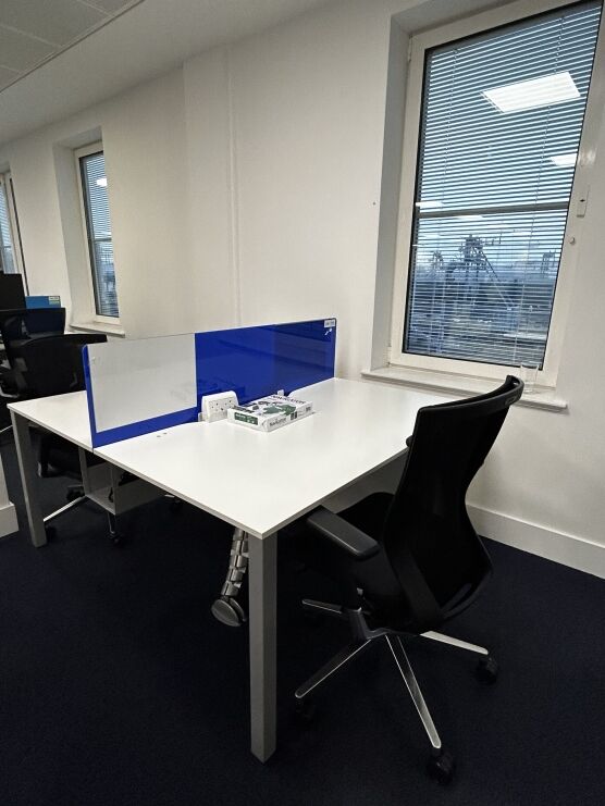 Techo Office Table 1400x800 White Top