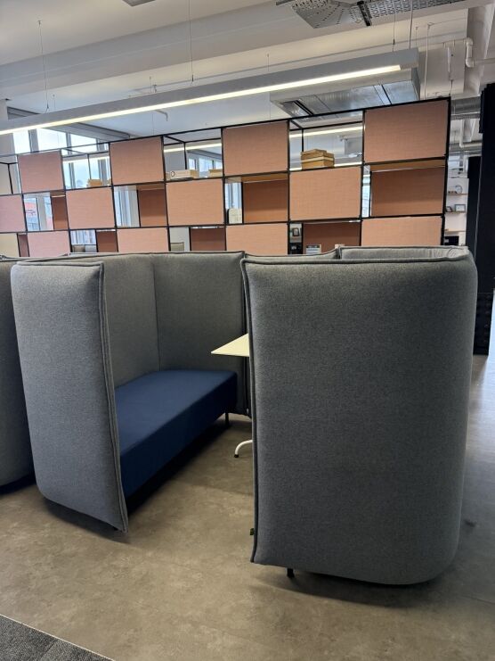 Used Naughtone Cloud Plain four Seat High Back Acoustic Privacy Sofa Office Booth with table