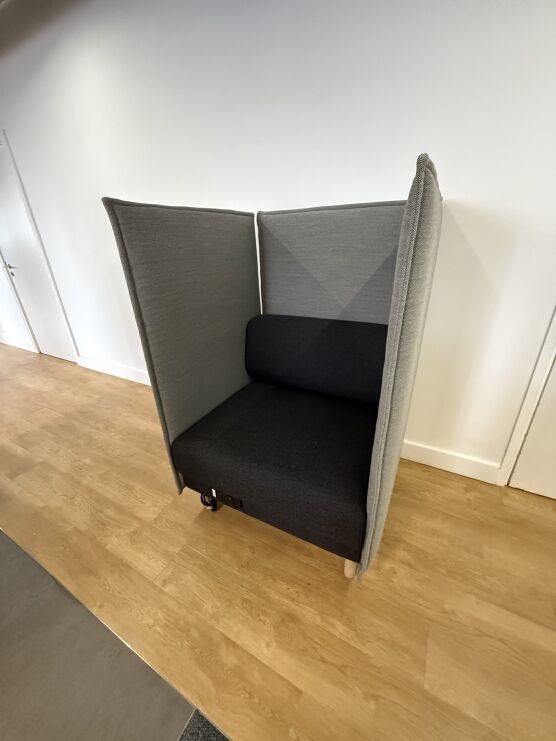 Used Naughtone Cloud Plain Single Seat High Back Acoustic Privacy Sofa Booth with table