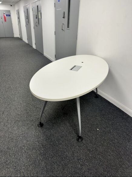 Orangebox Pars Oval Table