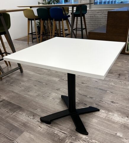 Gaber Tilt Top Table