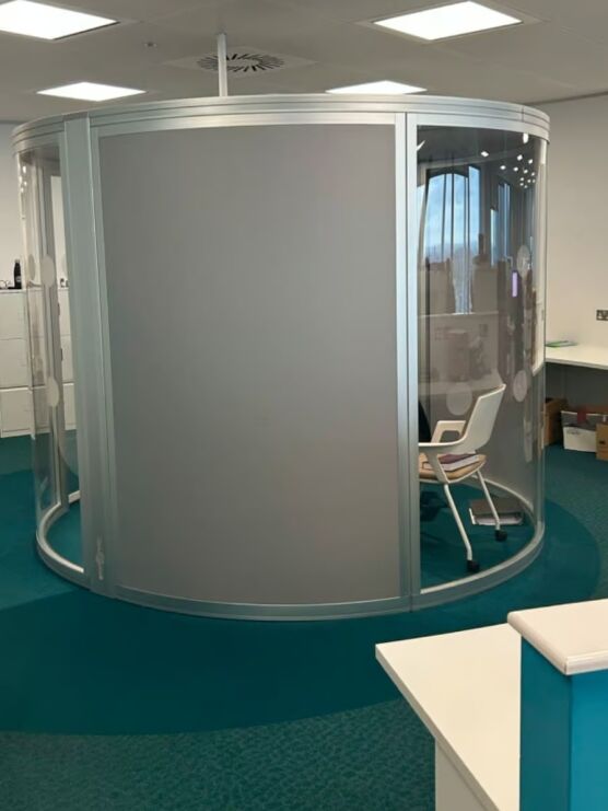 Orangebox Airea 110 Round Booth