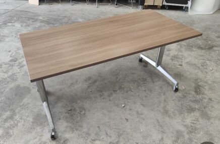 Steelcase Flip-Top tables walnut
