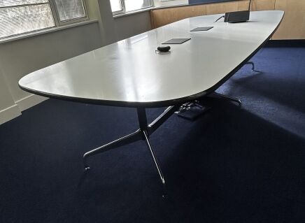 Charles Eames Vitra 3.0m Table & Chairs