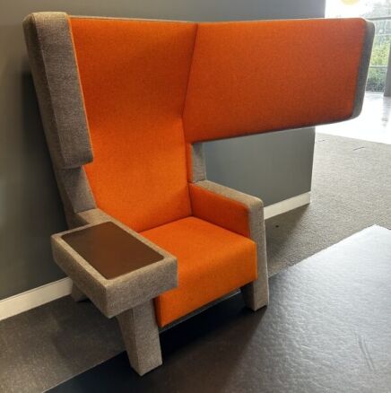 prooff-ear-001-chair-orange