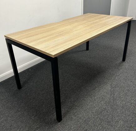 Narbutus Nova single desk with Amber Oak top on Black Frame