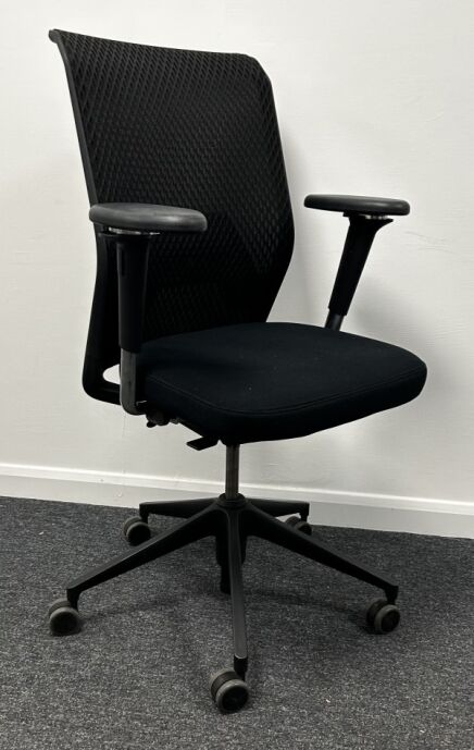 Vitra ID Mesh back Ergonomic office chair